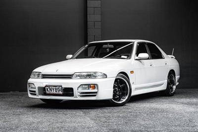 1996 Nissan Skyline - Thumbnail