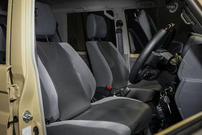 2025 Toyota Land Cruiser - Thumbnail