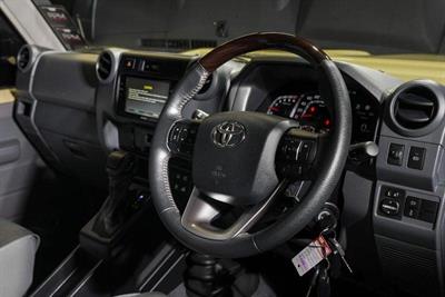 2025 Toyota Land Cruiser - Thumbnail