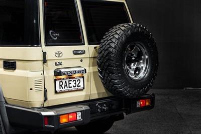 2025 Toyota Land Cruiser - Thumbnail