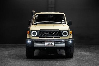 2025 Toyota Land Cruiser - Thumbnail