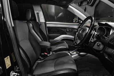 2008 Mitsubishi Outlander - Thumbnail