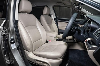 2016 Subaru Legacy - Thumbnail