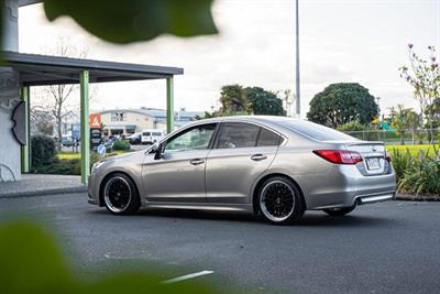 2016 Subaru Legacy - Thumbnail