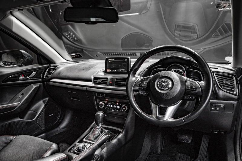 2013 Mazda Axela
