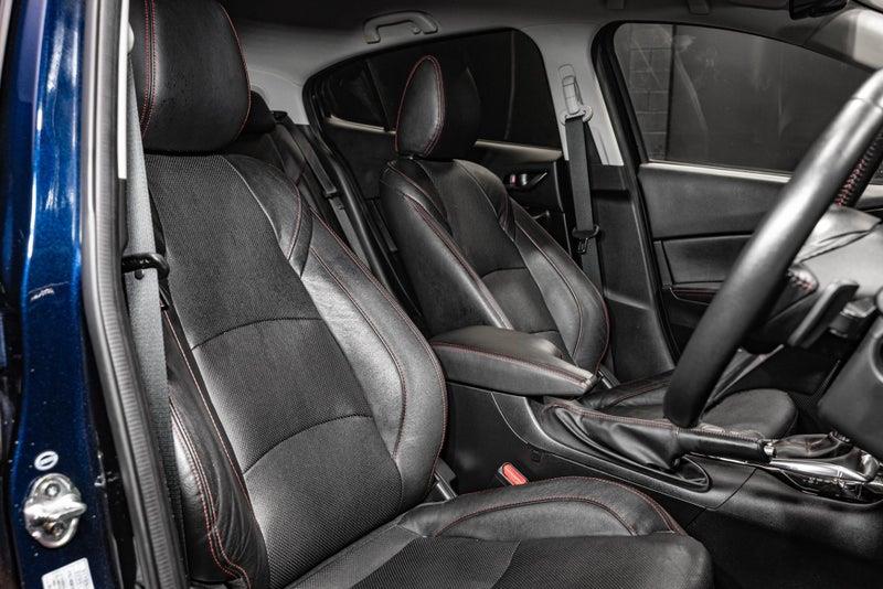 2013 Mazda Axela