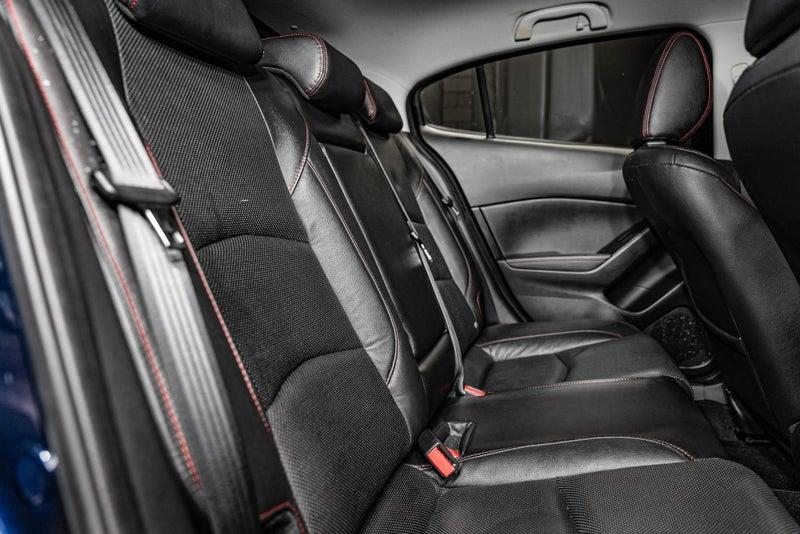 2013 Mazda Axela