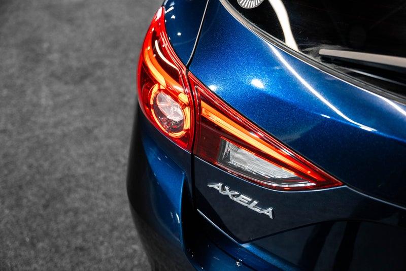 2013 Mazda Axela