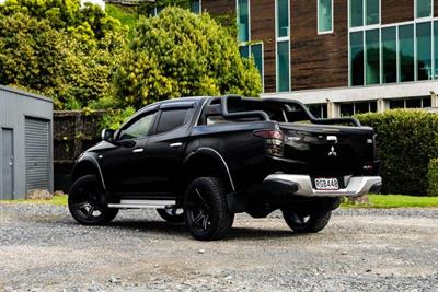 2018 Mitsubishi Triton - Thumbnail