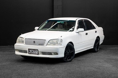 2000 Toyota Crown - Thumbnail
