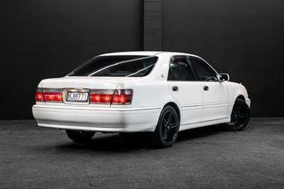 2000 Toyota Crown - Thumbnail