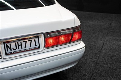 2000 Toyota Crown - Thumbnail
