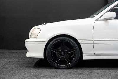 2000 Toyota Crown - Thumbnail