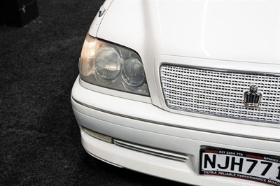 2000 Toyota Crown - Thumbnail