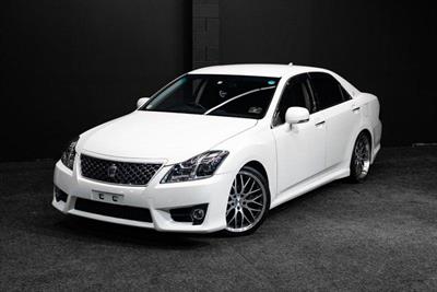 2012 Toyota Crown - Thumbnail