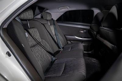 2012 Toyota Crown - Thumbnail