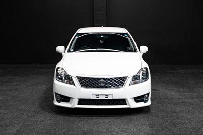2012 Toyota Crown - Thumbnail