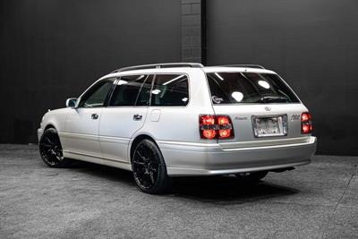 2005 Toyota Crown - Thumbnail