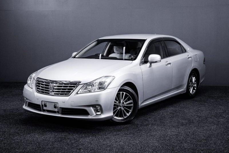 2012 Toyota Crown