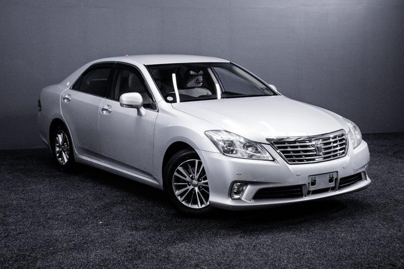 2012 Toyota Crown