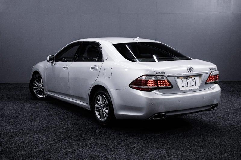 2012 Toyota Crown