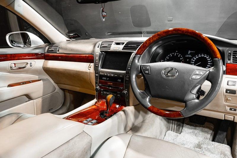 2007 Lexus LS 460