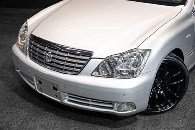 2006 Toyota Crown - Thumbnail