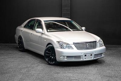 2006 Toyota Crown - Thumbnail