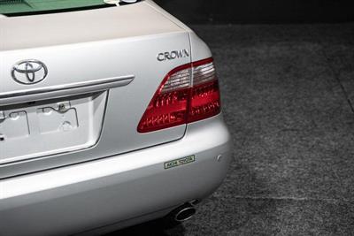 2006 Toyota Crown - Thumbnail