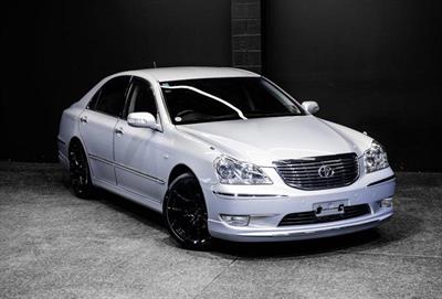 2005 Toyota Crown - Thumbnail