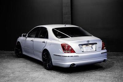 2005 Toyota Crown - Thumbnail