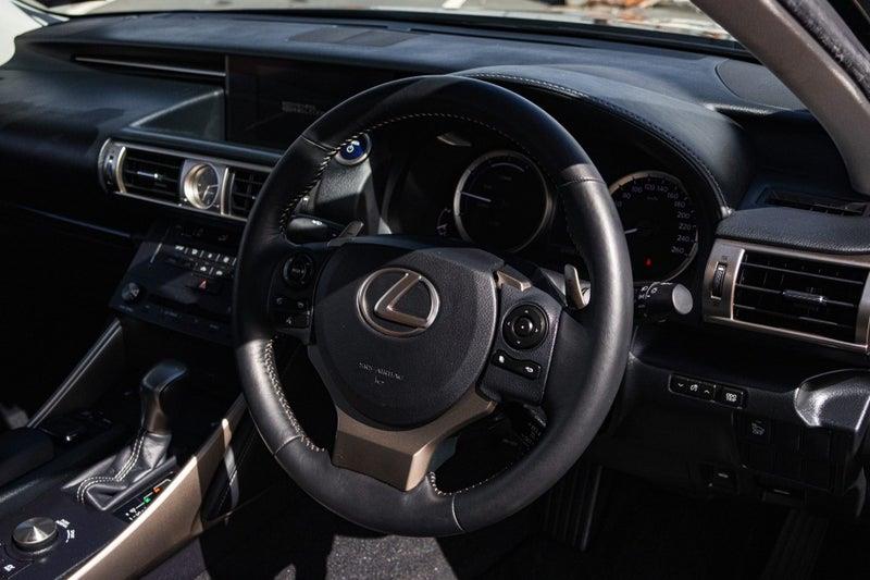 2014 Lexus IS 300h