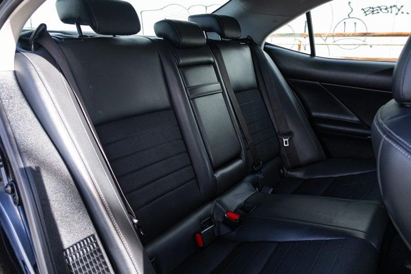 2014 Lexus IS 300h