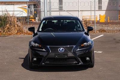 2014 Lexus IS 300h - Thumbnail