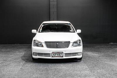 2004 Toyota Crown - Thumbnail