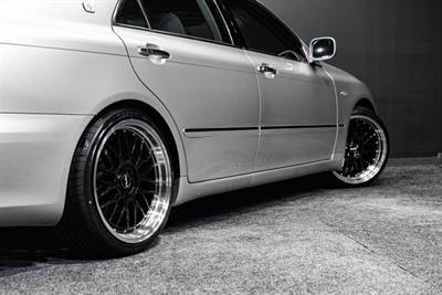 2004 Toyota Crown - Thumbnail