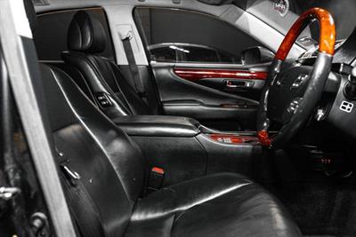 2011 Lexus LS 460 - Thumbnail