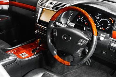 2011 Lexus LS 460 - Thumbnail