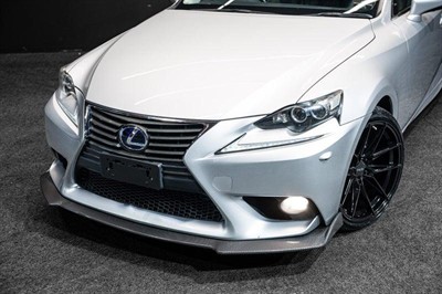 2013 Lexus IS 300h - Thumbnail