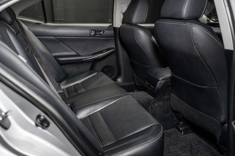 2013 Lexus IS 300h