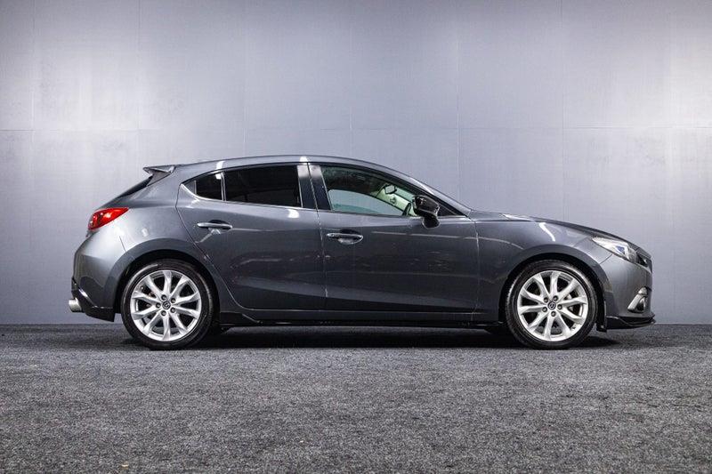 2014 Mazda Axela