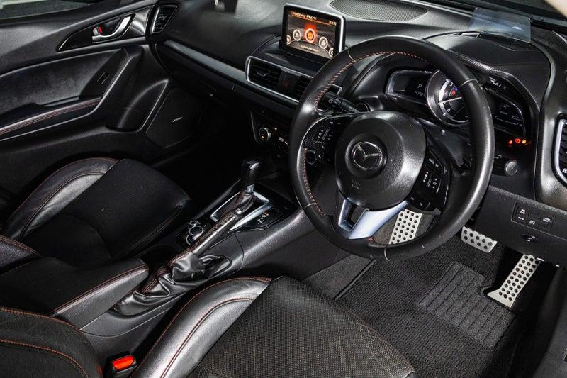 2014 Mazda Axela
