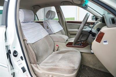 2003 Toyota Crown - Thumbnail