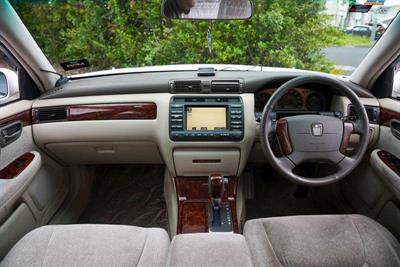 2003 Toyota Crown - Thumbnail