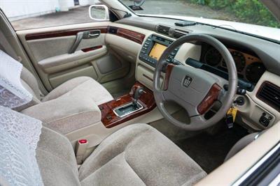 2003 Toyota Crown - Thumbnail