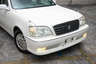 2003 Toyota Crown - Thumbnail