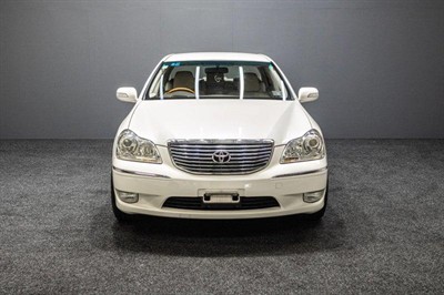 2004 Toyota Crown - Thumbnail