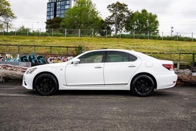 2012 Lexus LS 460 - Thumbnail
