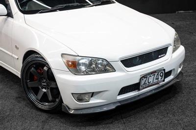 2001 Toyota Altezza - Thumbnail