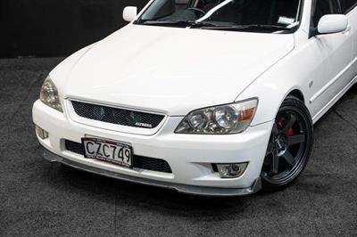 2001 Toyota Altezza - Thumbnail